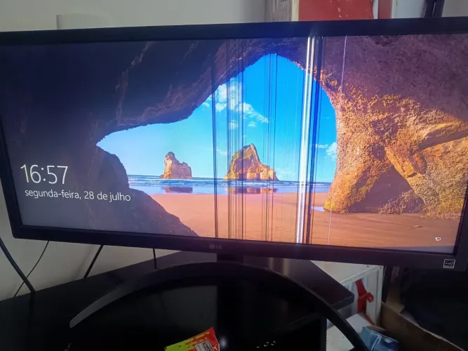 MONITOR LG PARA RETIRAR PEÇAS 