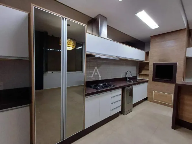 Apartamento duplex para locação no Centro de Cascavel