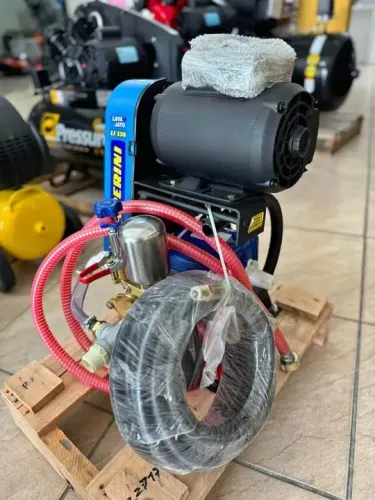 Lavadora Chiaperini LJ330 Profissional 2CV com Mangueira de 10m Lava Jato