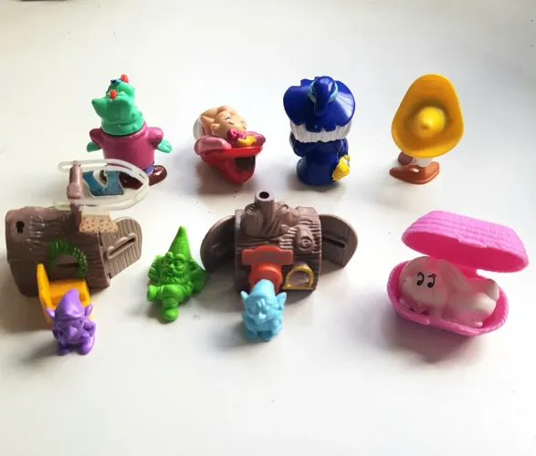 Kinder ovo colecionáveis antigos