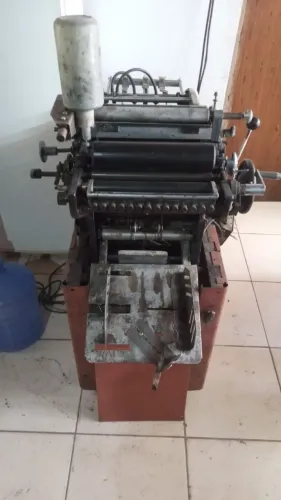 Máquina offset Multilith 1250