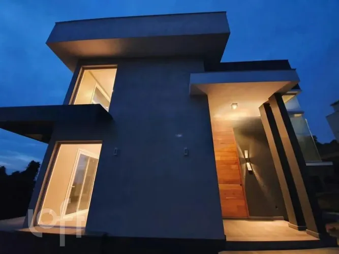 Casa à venda em Jardim Itu-Sabará com 500 m², 4 quartos, 2 suítes, 5 vagas