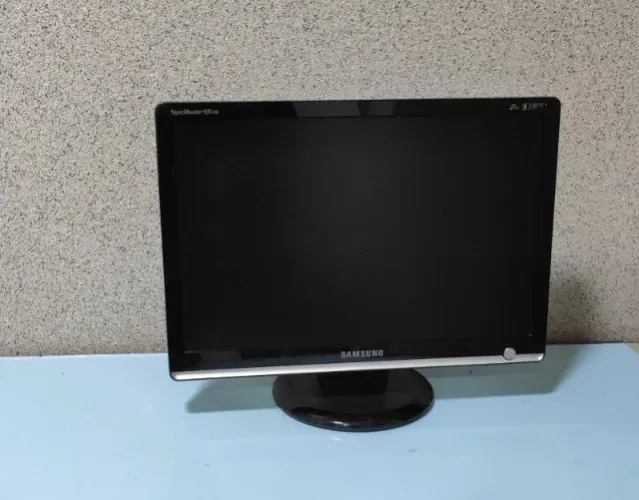 MONITOR SANSUNG USADO EM BOM ESTADO 19 POL