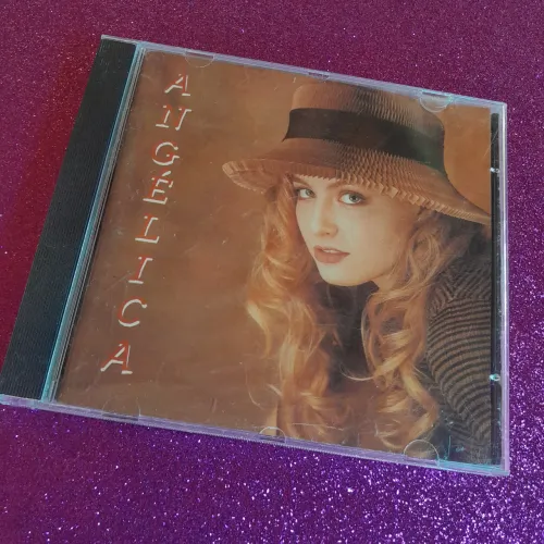 CD Angélica