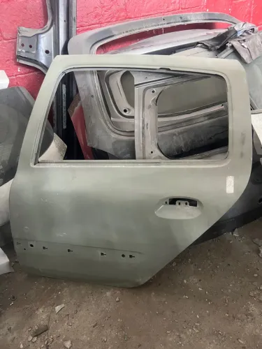 Porta clio traseira esquerda