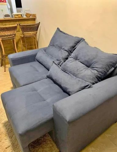 Sofá retrátil lindo e novo já com o frete