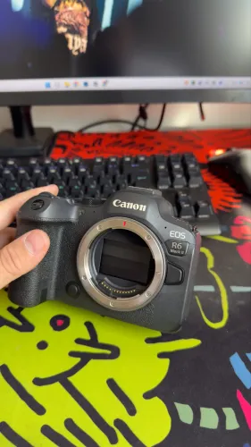 Canon R6 Mark II - Excelente estado