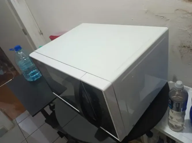 Micro-ondas LG 30L Solo MS3091BC