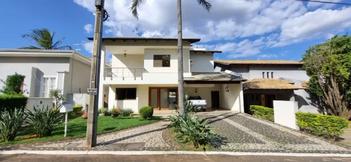Sobrado de Alto Padrão no Jardins Viena Aparecida de Goiânia