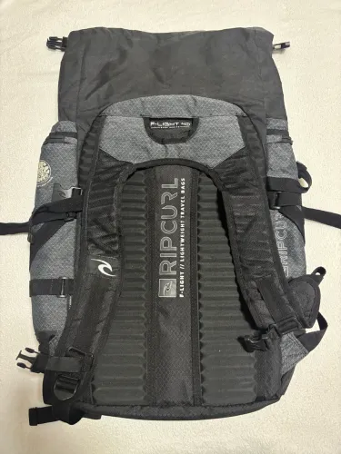 Mochila Rip Curl F-Light 40L Nova - Metade do preço de loja