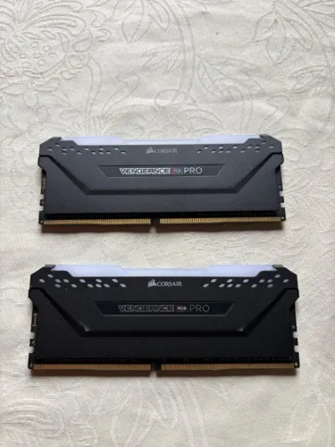 Memória Corsair Vengeance RGB Pro 64GB (2x32GB) DDR4 3600MHz - Impecável - Faço Envio