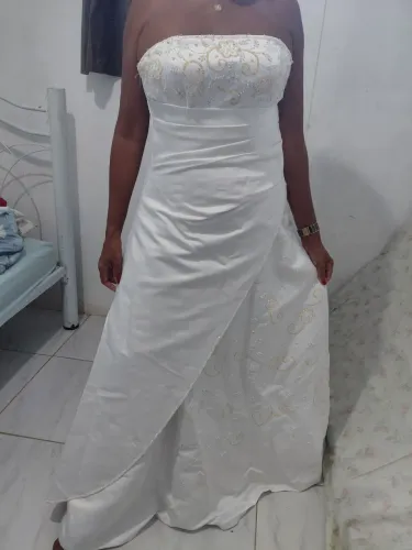 Vestido de noiva tamanho M novo tomara q caia