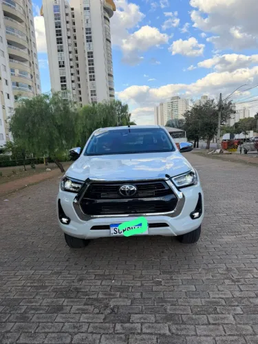 Toyota Hilux CD SRX 4X4 2.8 TDI 16V Diesel Aut. 2024