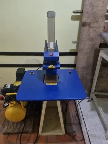 Prensa Térmica Pneumática Metalnox PTS 150 - 220V (Oportunidade)