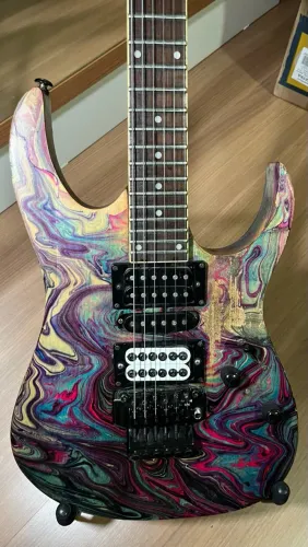 Guitarra Ibanez Gio GRG270 Custom Swirl Paint + Cap Malagoli