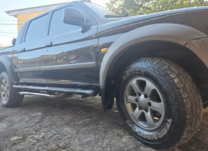 Mitsubishi L200 Outdoor HPE 2.5 4X4 CD T.dies. Mec. 2011