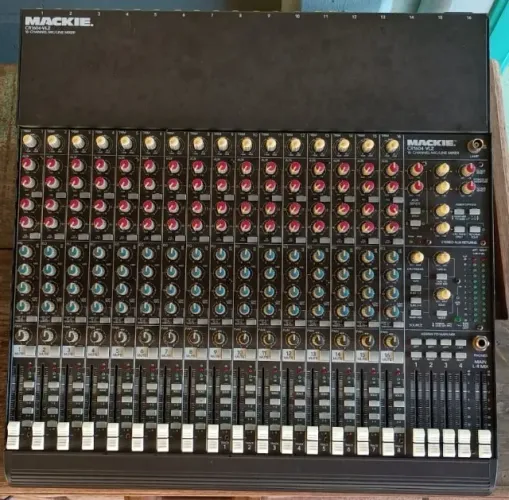 Mesa Mackie 1604 VLZ