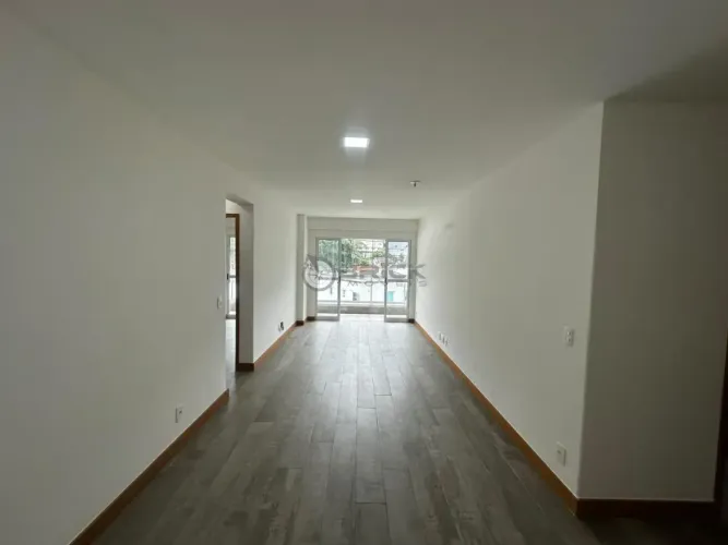 Apartamento à venda com 1 quarto, 63.42 m² na Várzea - Teresópolis/RJ.