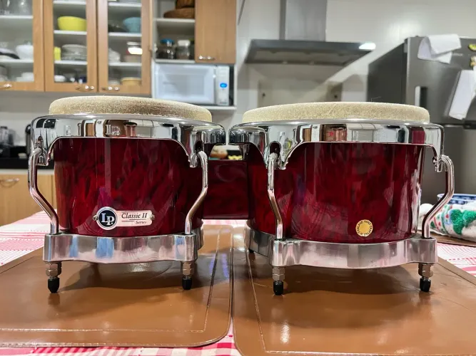 Bongô LP Latin Percussion Classic II Series Vermelho