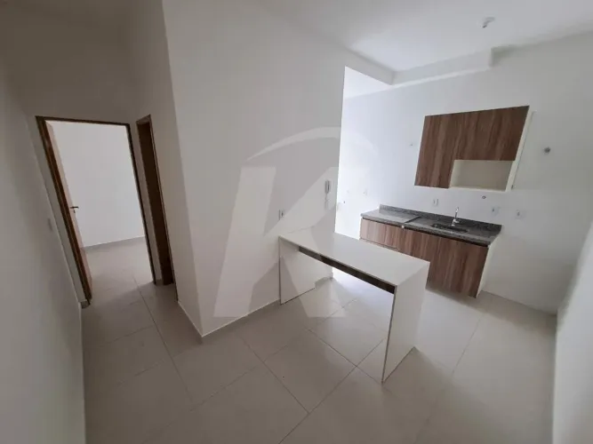 Apartamento com 1 dormitório, sala, cozinha, banheiro