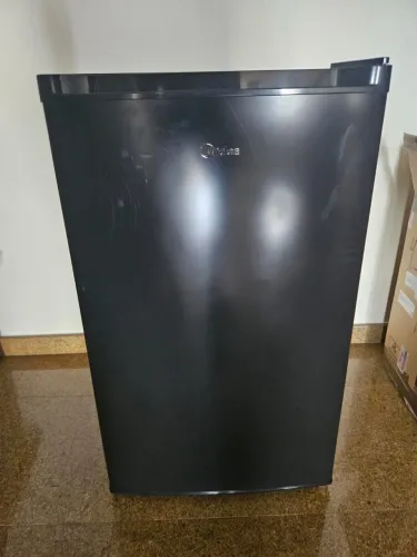 Frigobar midea 