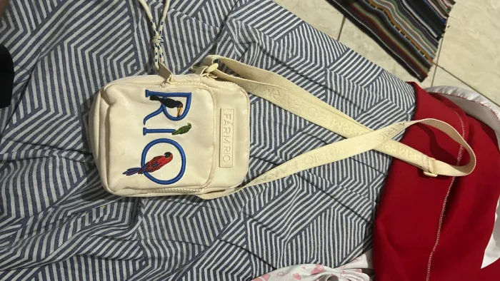 Vendo bag farm rio branca original, usei poucas vezes 