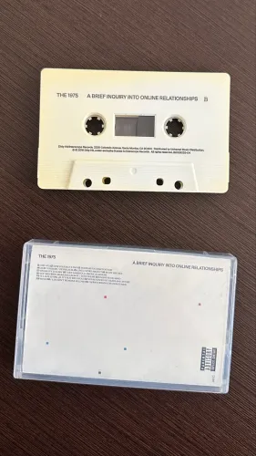 THE 1975 - A BRIEF INQUIRY INTO ONLINE RELATIONSHIPS (white cassette)