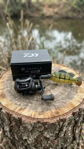 Carretilha daiwa Tatula 100 tw esquerda