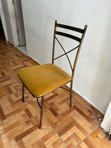 Cadeira de ferro