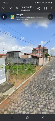 Lote próximo à Av. Maria Lacerda