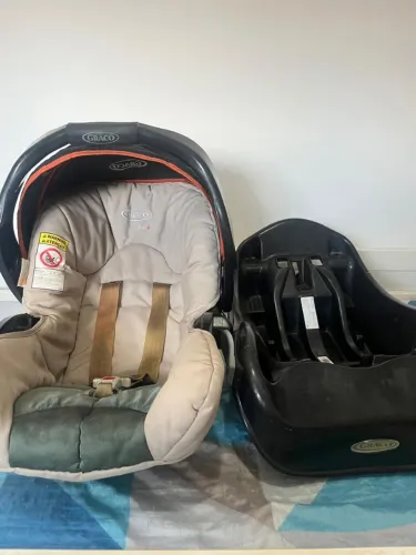 Bebê Conforto Graco Junior Baby com Base para Carro