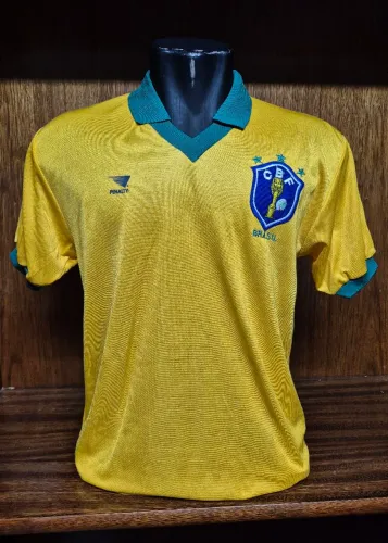 Camiseta do Brasil de 1986 - Oficial da Penalty - Tamanho G