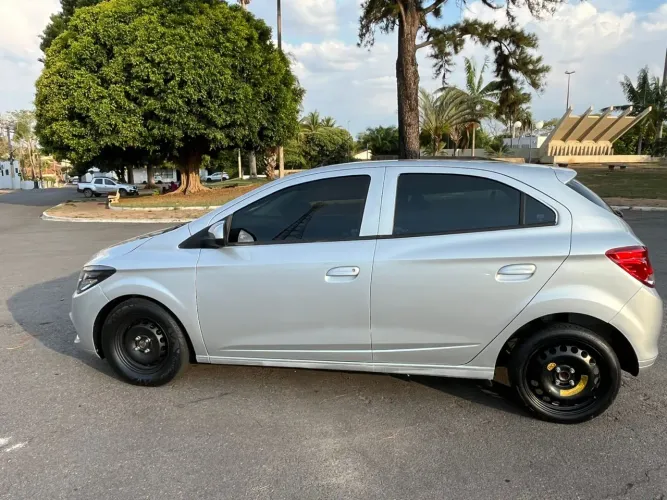 Chevrolet Onix JOY Hatch 1.0 8V Flex Mec. 4P 2019