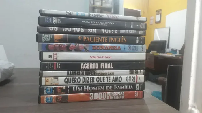 DVDs (a maioria original)