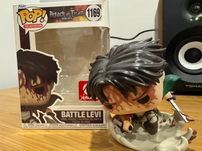 Funko Pop Attack on Titan Battle Levi #1169 Special Edition Original