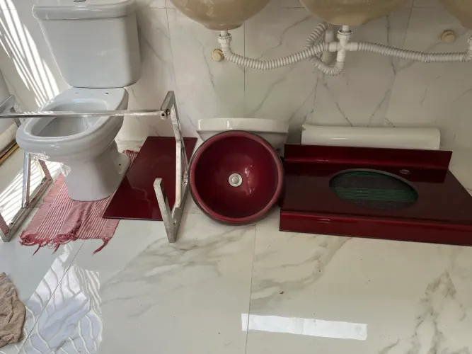 Pia e vaso para banheiro
