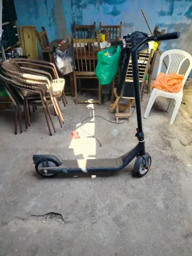 Patinete elétrico Atomi 650w