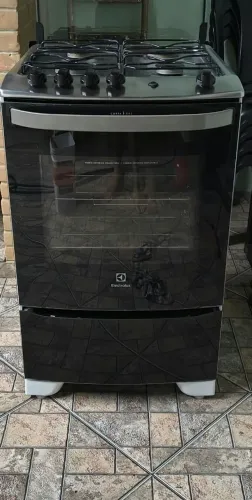 Vende-se fogão Electrolux 4 bocas