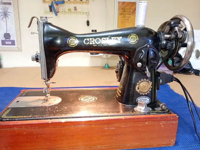Máquina de costura Crosley