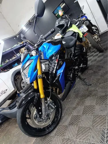 Vendo suzuki gsx s 1000