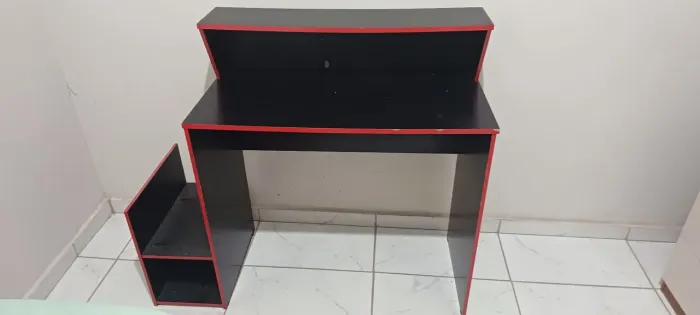 Escrivaninha de computador