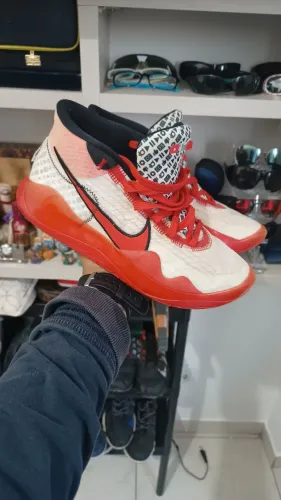 Tênis Nike Zoom KD12 YouTube Edição Kevin Durant<br>Tamanho: 38