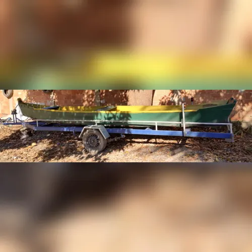 Vendo canoa e reboque