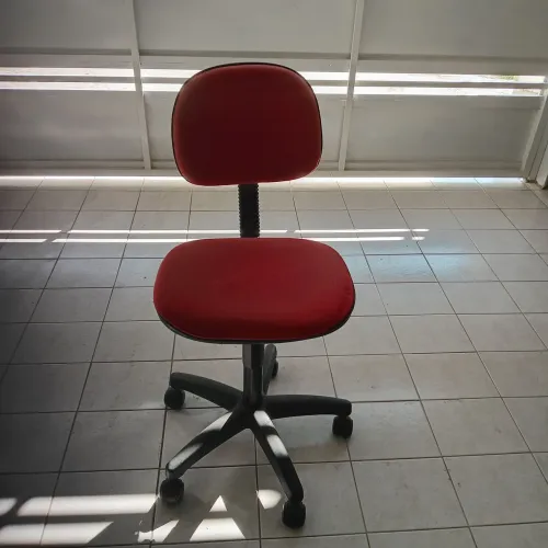 Cadeira de escritório! 