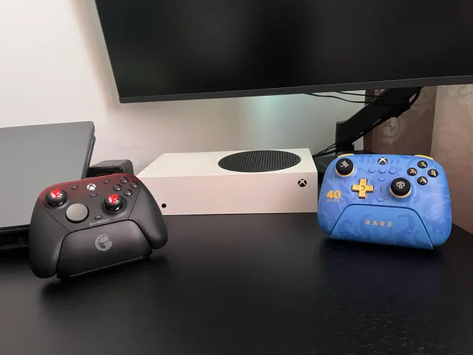 Xbox series s + jogos + 2 controles