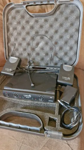 Microfone sem fio headset Lyco 02hlihli novo, usado uma vez.