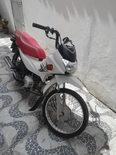 Moto consrvada pouco usada doc em dias.. IPVA 2026 pago
