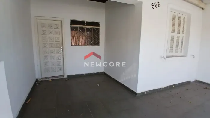 Casa em Rua Doutor José de Oliveira Moura - Vila Resende - Caçapava/SP
