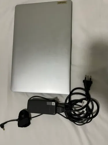 Vendo Notebook Lenovo Intel Core i3 - Lenovo IdeaPad 1 15IAU7.