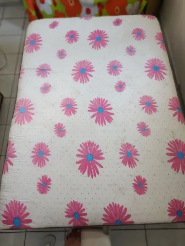 Vendo cama box mola casal em muito bom estado
